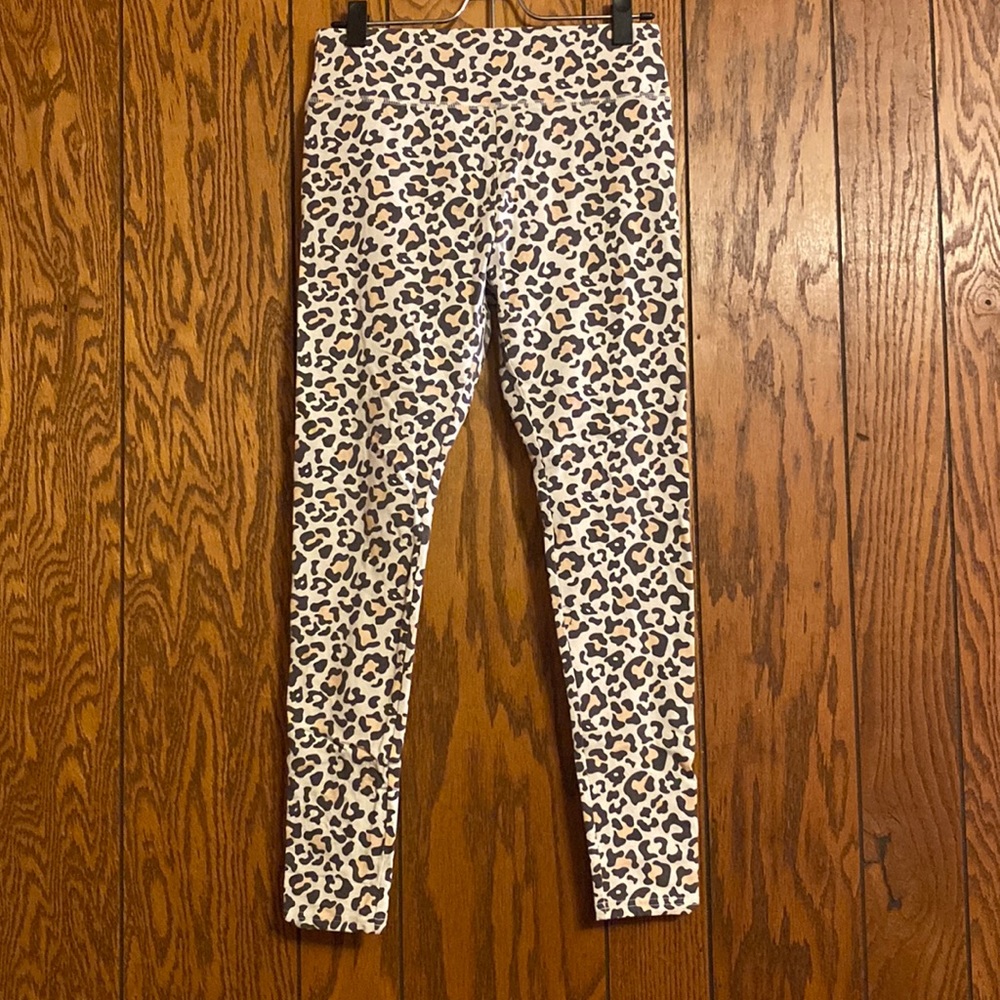 Cheetah print leggings